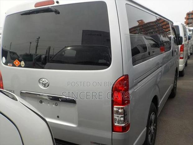 Toyota Hiace DX GL DOULE AC 3.5 2021