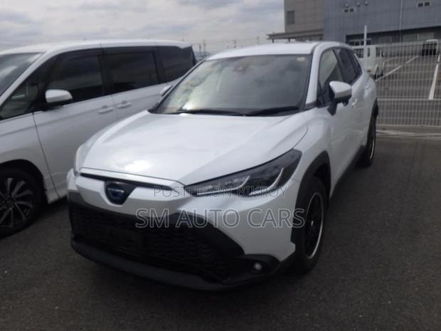 Toyota Corolla Cross G Pearl Hardtop 2021