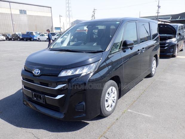 Toyota Noah X PACKAGE, 8 seat 2022