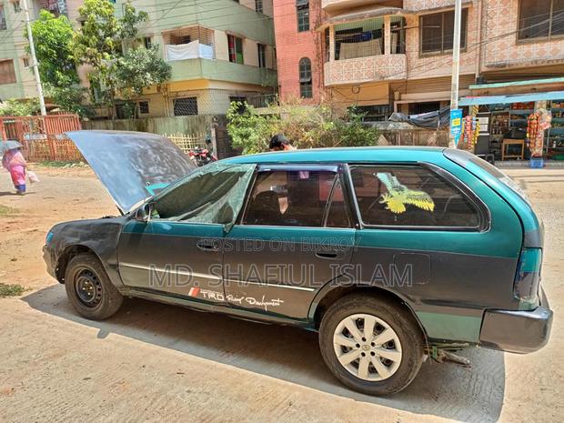 Toyota Corolla ` 1996