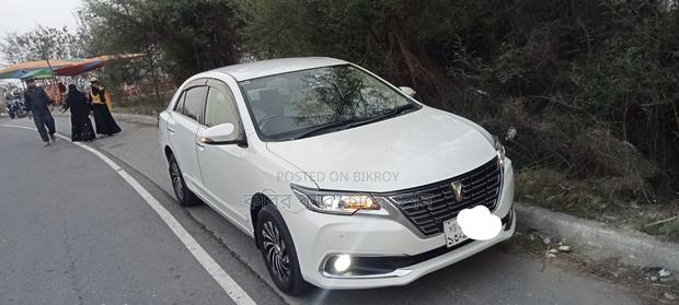 Toyota Premio ex pkz 2017