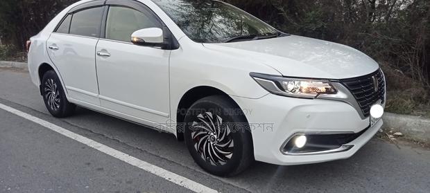Toyota Premio ex pkz 2017