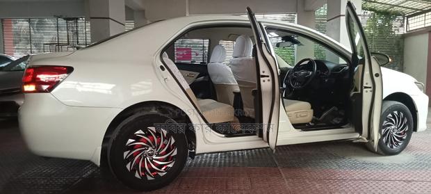 Toyota Premio ex pkz 2017