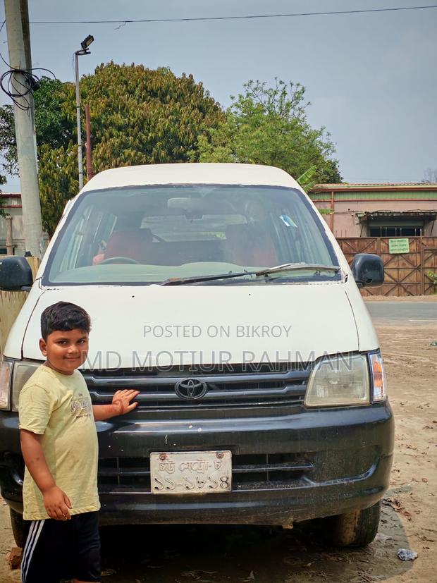 Toyota Hiace 1999