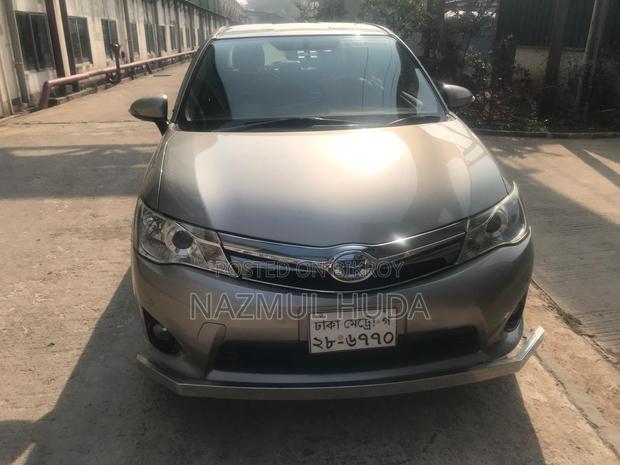 Toyota Axio Hybrid 2014