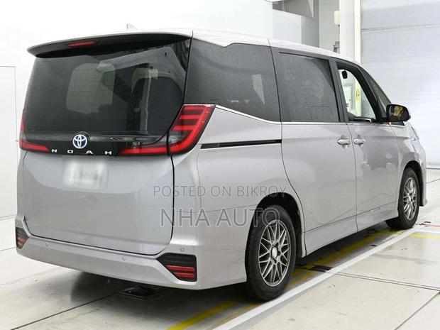 Toyota Noah SZ 360' 2022