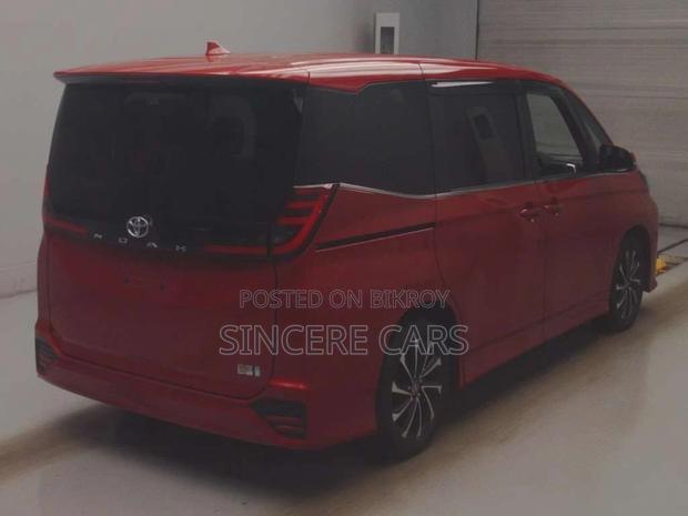 Toyota Noah SZ HYB 3.5POINT 2022