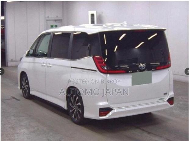 Toyota Noah SZ full load 2023