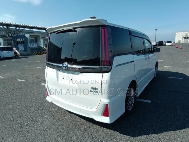 Toyota Noah Hybrid SIWXB Pearl 2021