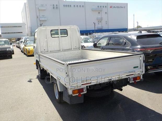 Toyota Dyna 1.5 ton 6 chaka 2023