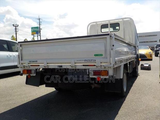 Toyota Dyna 1.5 ton 6 chaka 2023