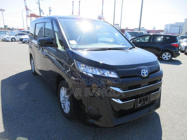 Toyota Noah G PKG 2022