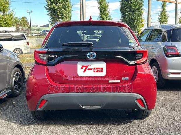 Toyota Yaris HYBRID 2020