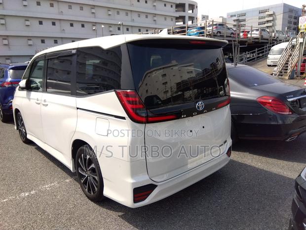 Toyota Noah 2023 Pearl