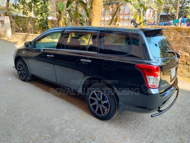 Toyota Fielder axio 2010