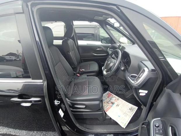 Toyota Noah Non Hybrid SZ Black 2022