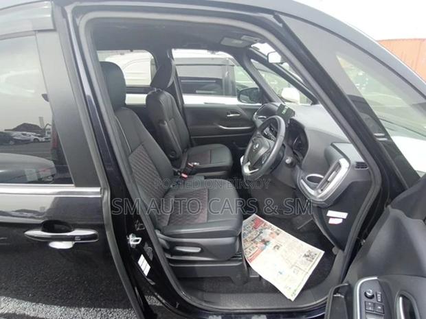 Toyota Noah Non Hybrid SZ Black 2022