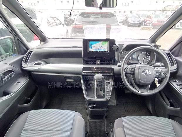 Toyota Noah X PACKAGE, 8 Seats 2022