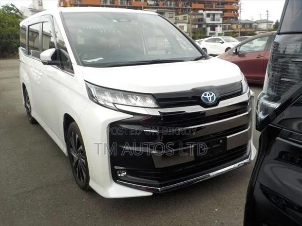 Toyota Noah S-Z PKG 4.5 PEARL 2023