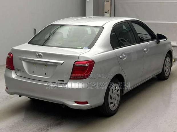 Toyota Axio Non Hybrid EX Silver 2021