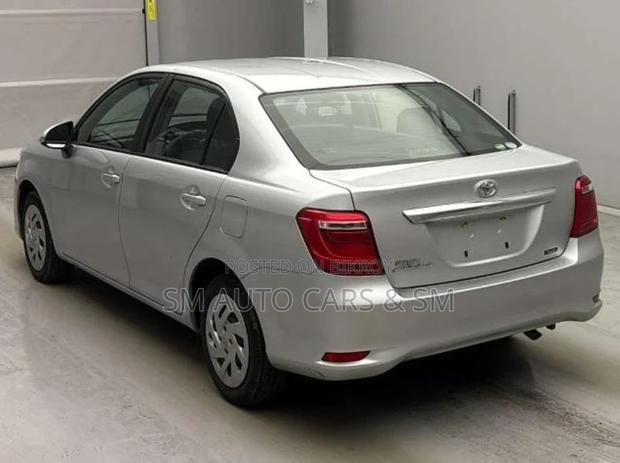 Toyota Axio Non Hybrid EX Silver 2021