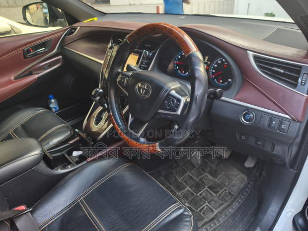 Toyota Harrier advance premium 2014