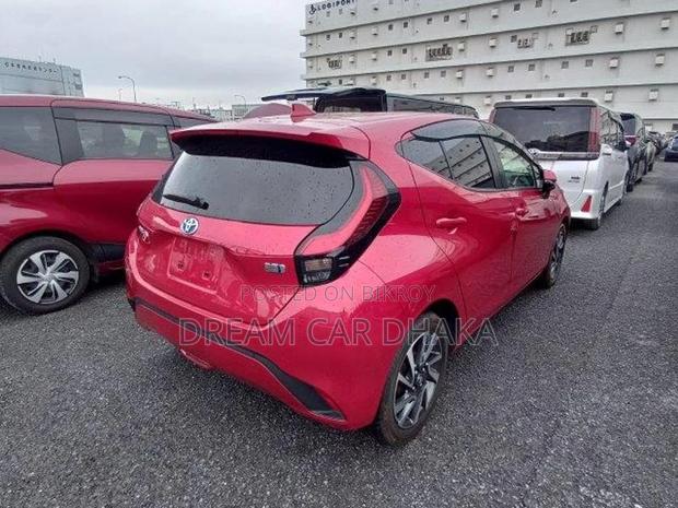 Toyota Aqua Z PKG RED,360 CAMERA 2021