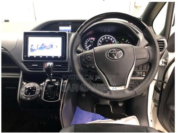 Toyota Esquire GI PREMIUM NONHYBRID 2020