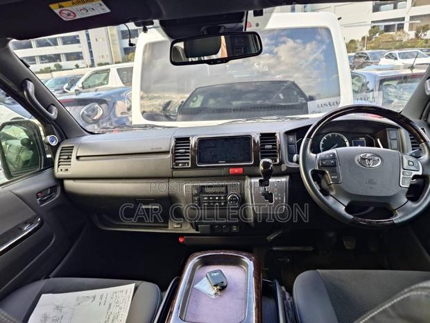 Toyota Hiace Super GL 2021
