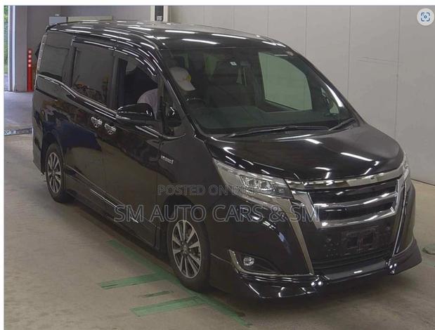 Toyota Esquire Gi Premium Black 2019