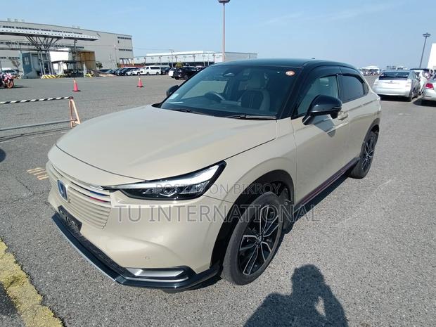 Honda Vezel panoramic roof 2021