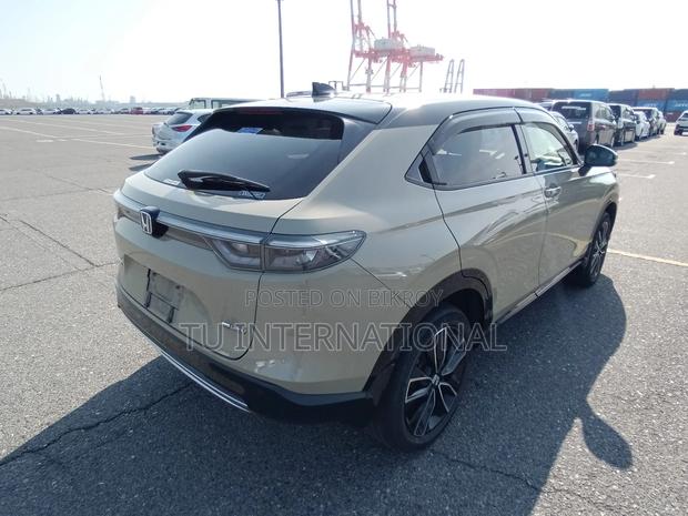 Honda Vezel panoramic roof 2021