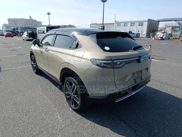 Honda Vezel panoramic roof 2021