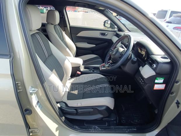 Honda Vezel panoramic roof 2021