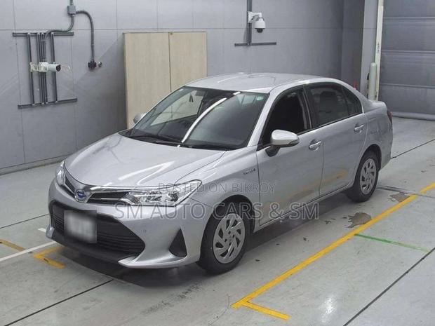Toyota Axio Hybrid EX Silver 2020
