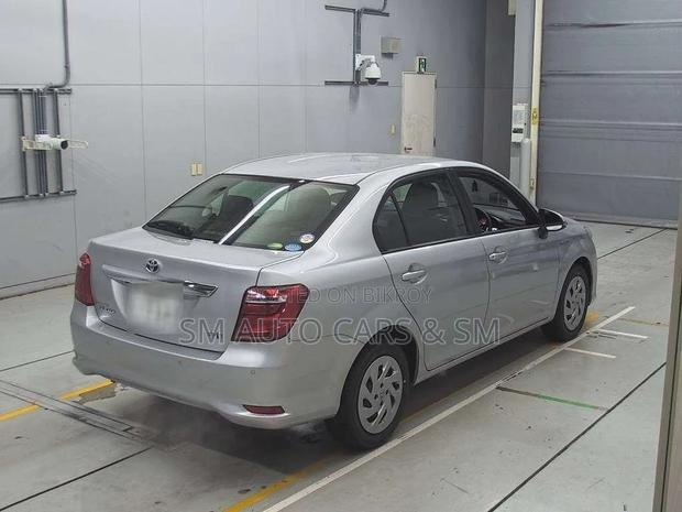 Toyota Axio Hybrid EX Silver 2020