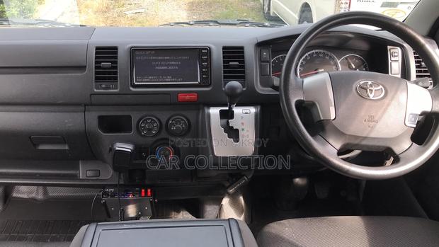 Toyota Hiace DX AMBULANCE 2020