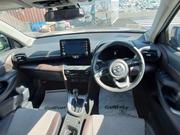 Toyota Yaris Cross Z , PEARL TWO TONE 2022 for sale
