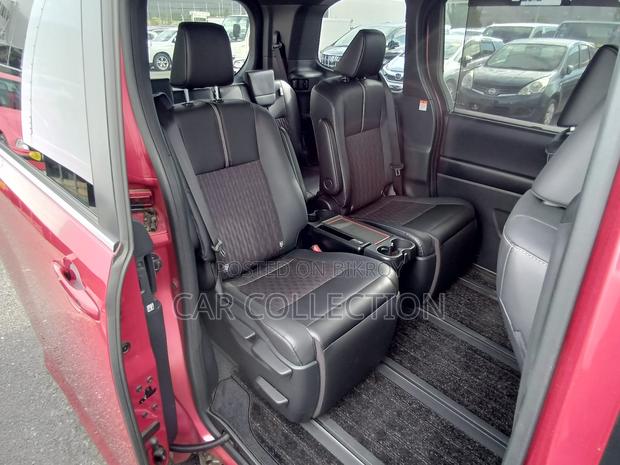 Toyota Noah S-Z, RED, G:- 5 2023