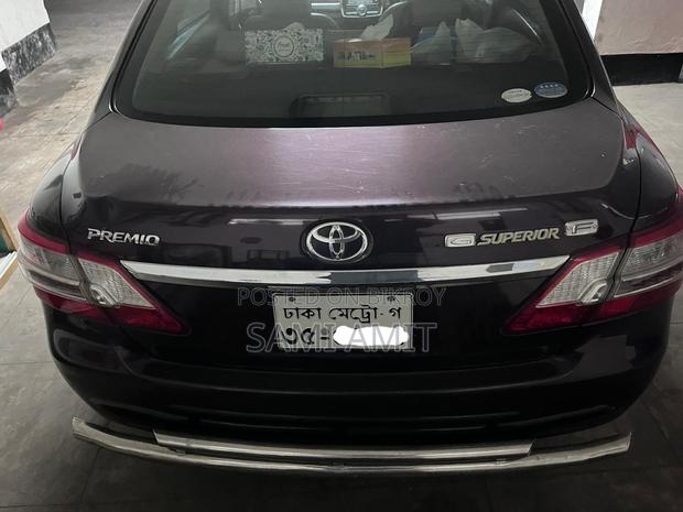 Toyota Premio F 2010
