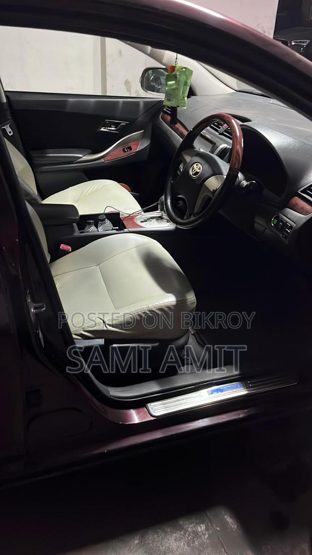 Toyota Premio F 2010