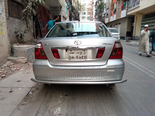 Toyota Premio 2002