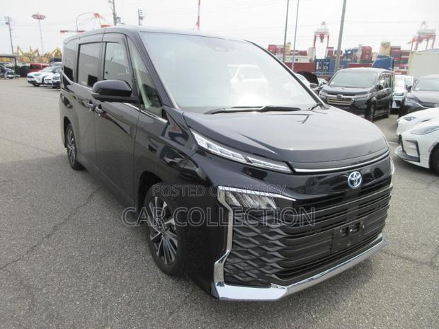 Toyota Voxy SZ PACKAGE 2023