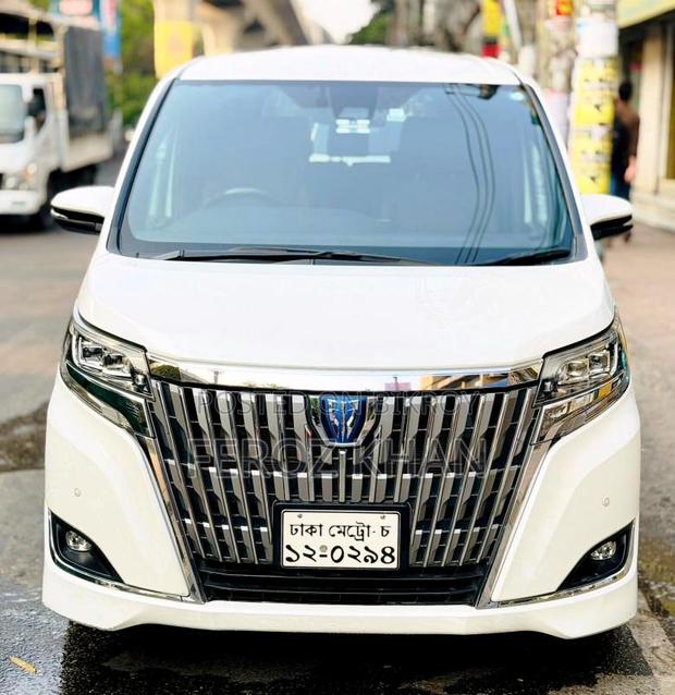 Toyota Esquire 2018
