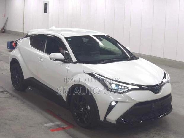 Toyota C-HR G Mode Nero Pearl 2021