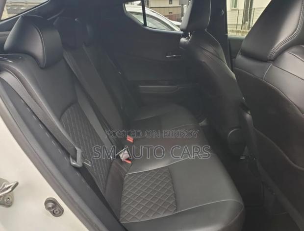 Toyota C-HR G Mode Nero Pearl 2021