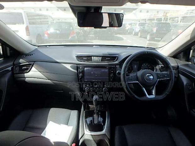 Nissan X-Trail 20 Xi HYBRID 2018