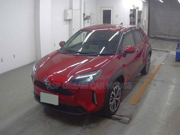 Toyota Yaris Cross Z Hybrid Red Wine 2021