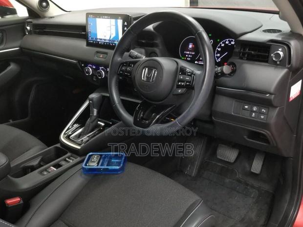 Honda Vezel 2021 Red