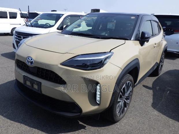 Toyota Yaris Cross 𝐙 𝐋𝐄𝐀𝐓𝐇𝐄𝐑 2021